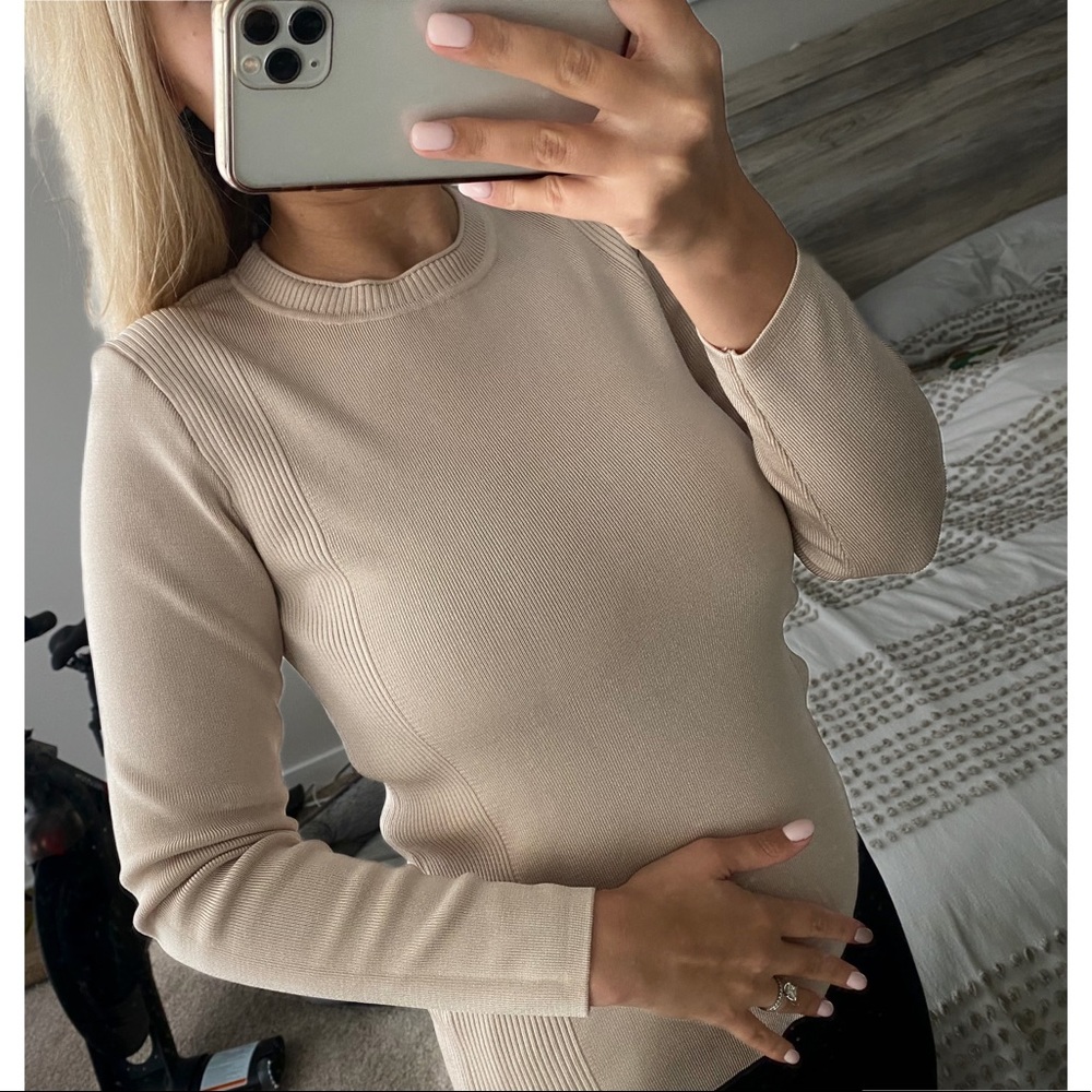Tahari Sweater/Top, Size S
